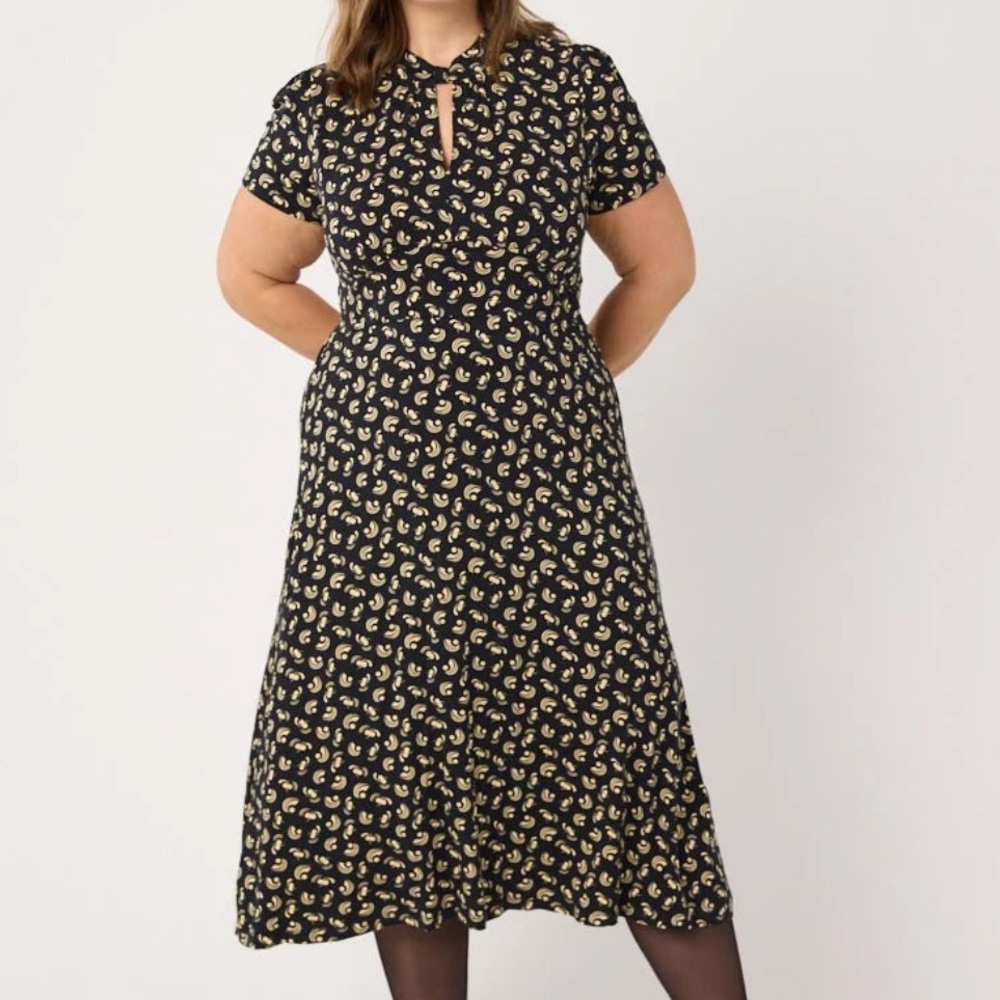 NWT Joanie Eugine Keyhole Neckline Jersey Midi Dress (US 18) - Picture 3 of 8
